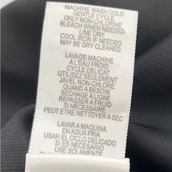 BCBGMaxAzria wide pleats black skirt! Size 12 - Picture 9 of 13